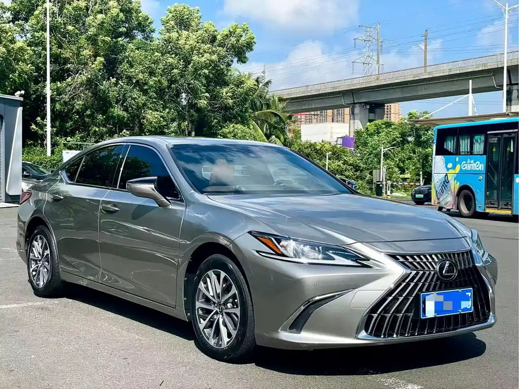 Lexus ES — фото 3