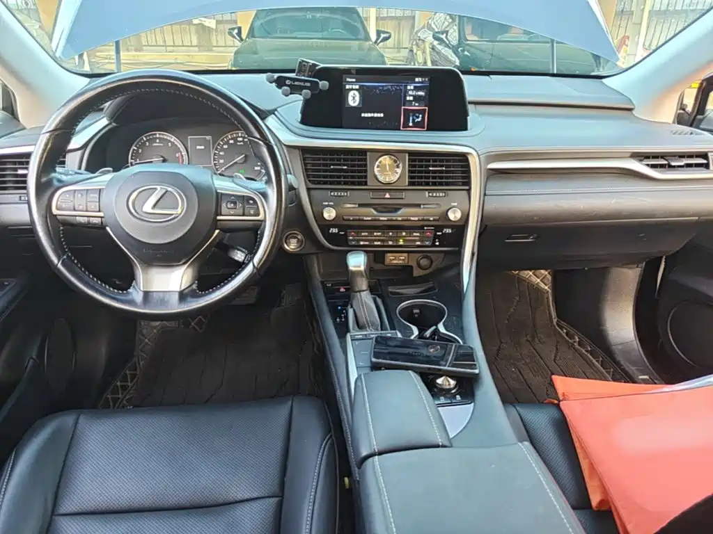 Lexus RX — фото 10