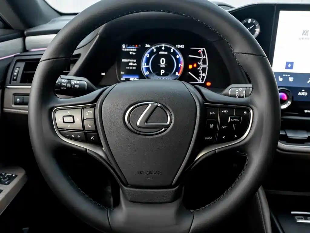 Lexus ES — фото 19