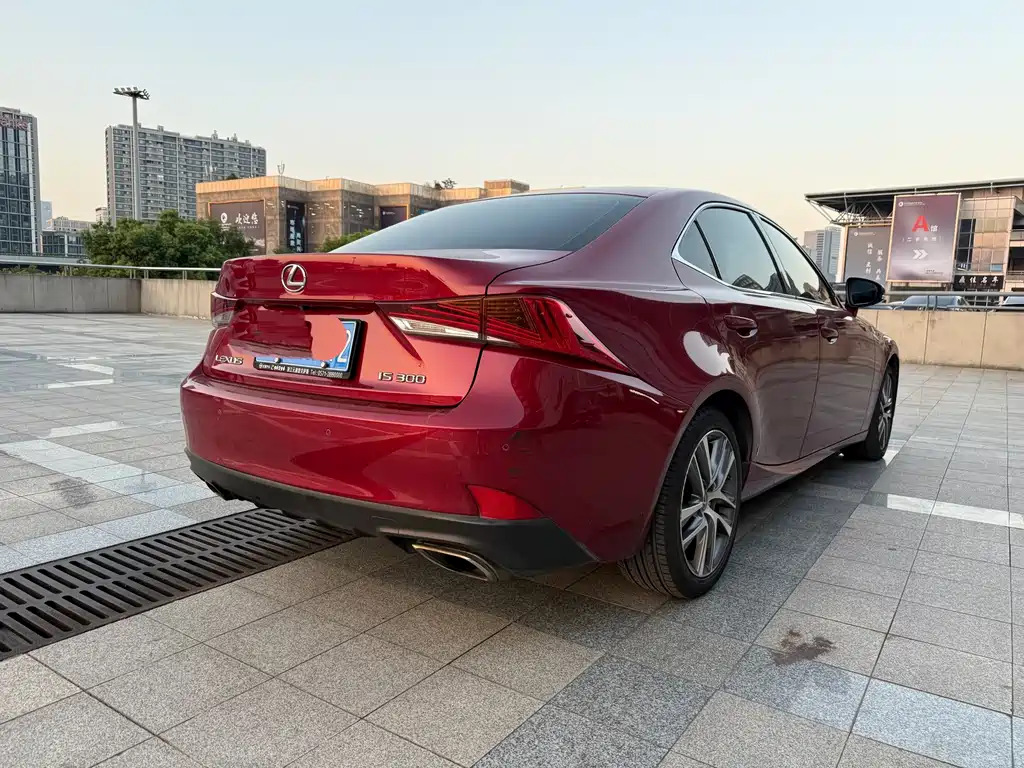 Lexus IS — фото 9