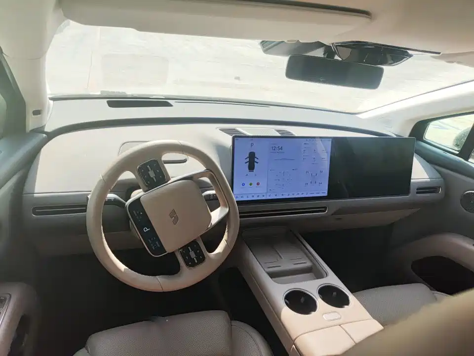 Li Auto Li i8 — фото 2