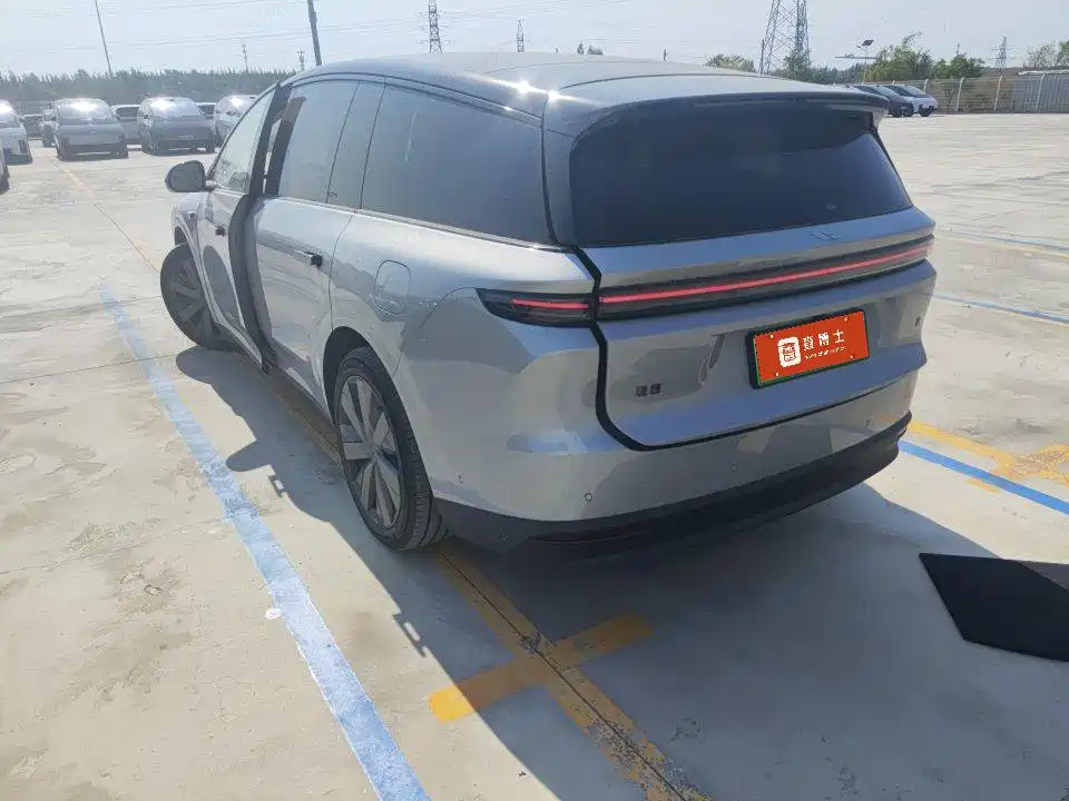Li Auto Li i8 — фото 4