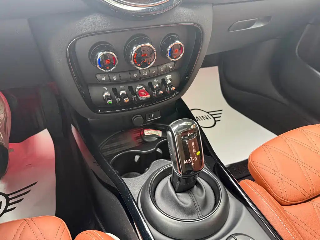 MINI Mini Clubman — фото 17