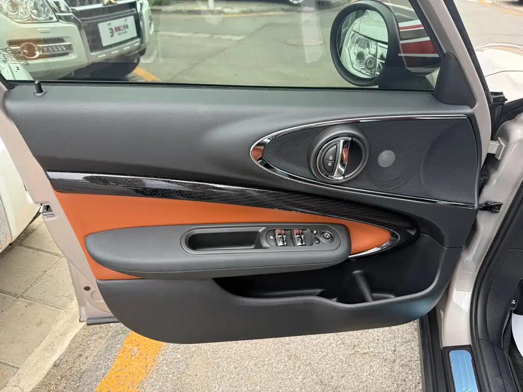 MINI Mini Clubman — фото 10