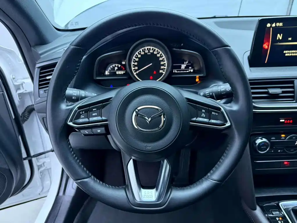 Mazda CX-4 — фото 11