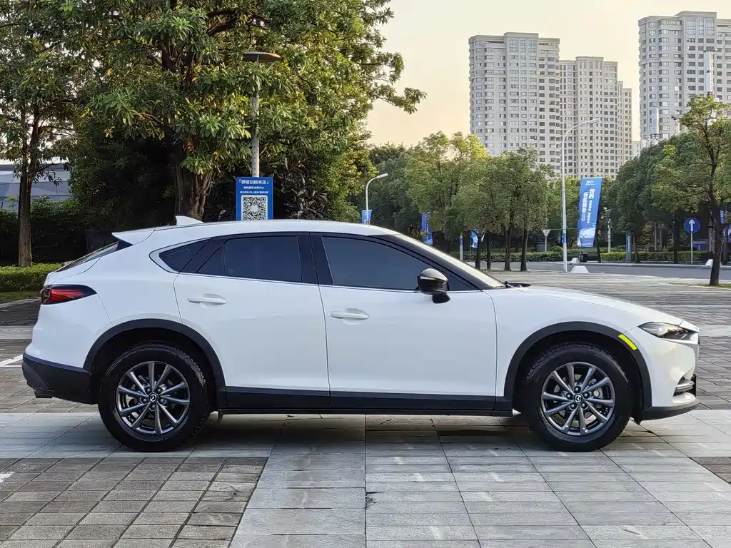 Mazda CX-4 — фото 4
