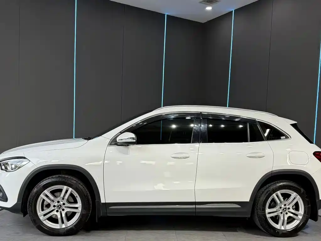 Mercedes-Benz GLA — фото 5