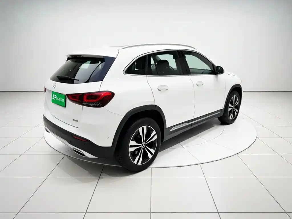Mercedes-Benz GLA — фото 6