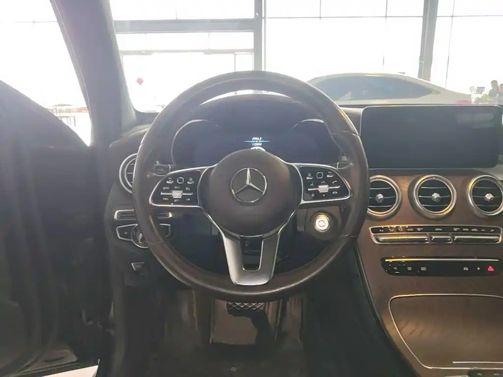 Mercedes-Benz GLC — фото 10