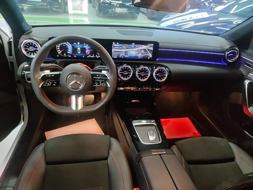 Mercedes-Benz A-Class — фото 10