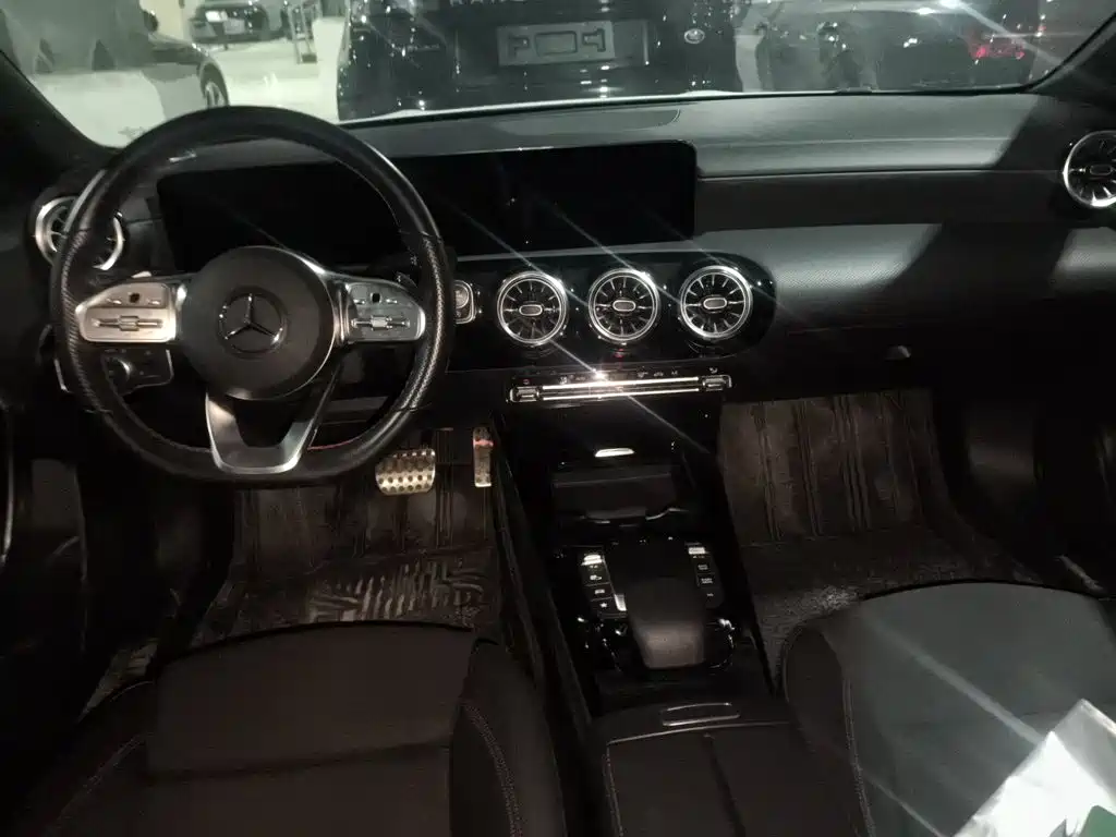 Mercedes-Benz CLA (Import) — фото 10