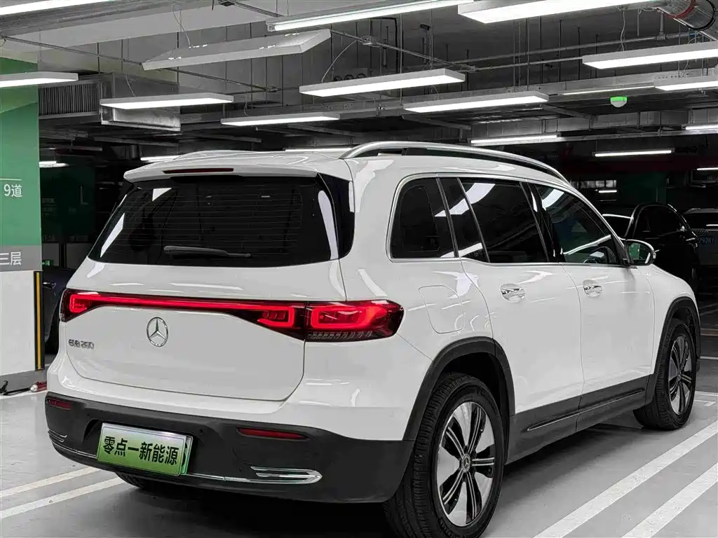 Mercedes-Benz EQB — фото 4