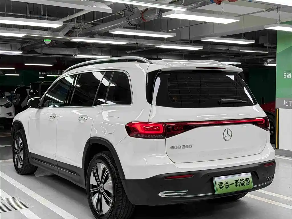 Mercedes-Benz EQB — фото 6