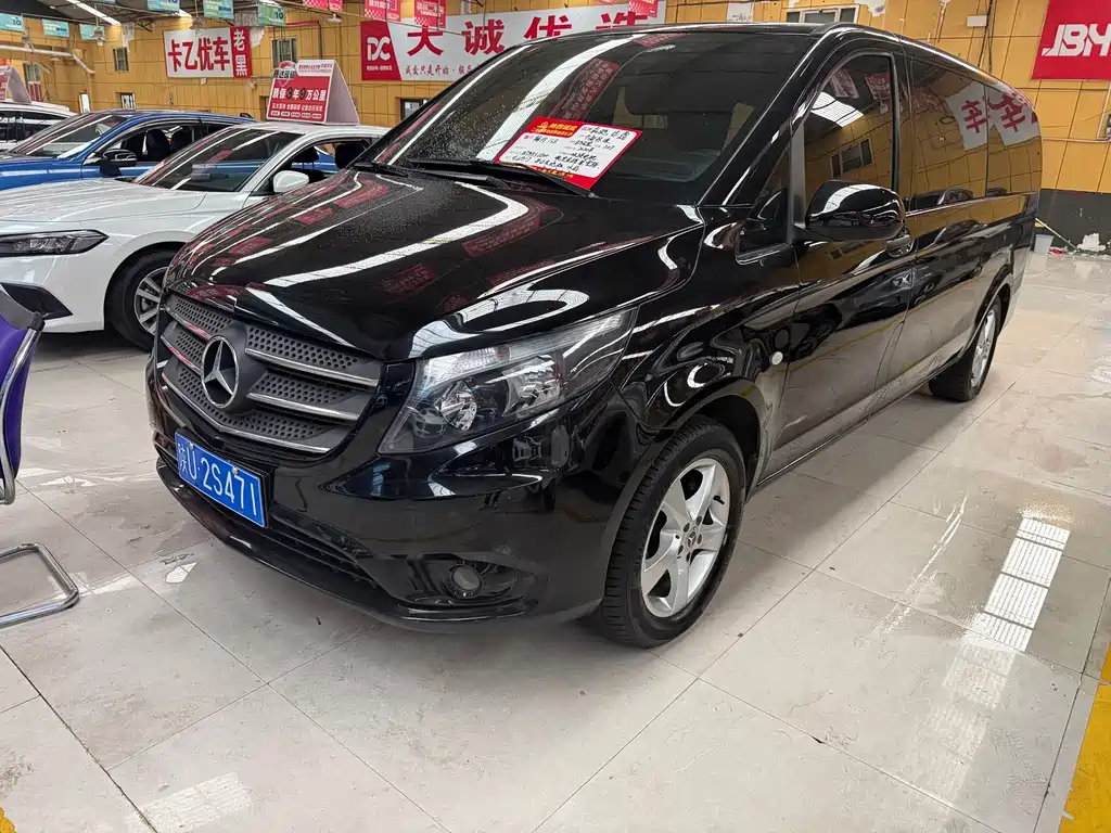 Mercedes-Benz Vito — фото 1
