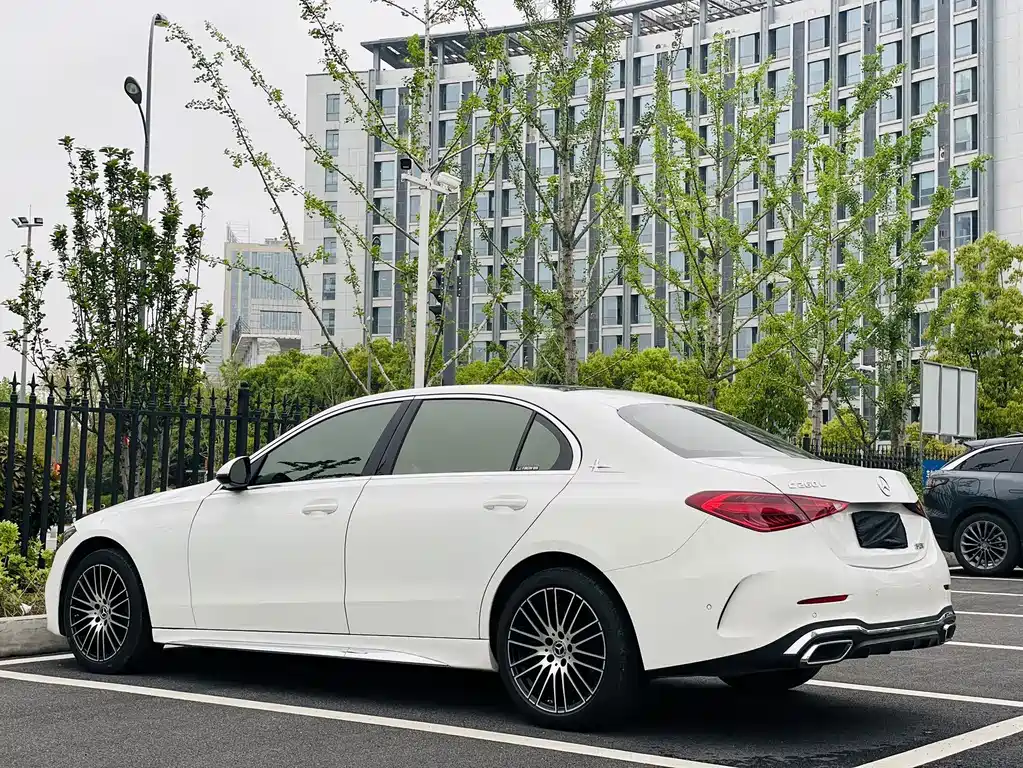 Mercedes-Benz C-Class — фото 7