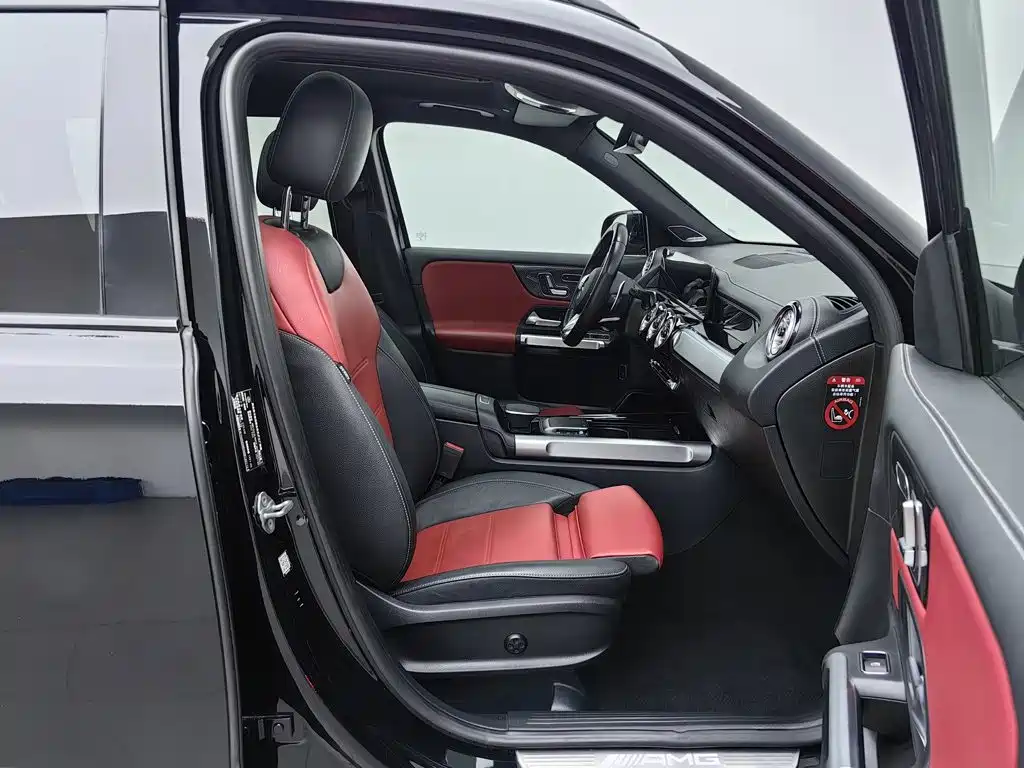 Mercedes-Benz GLB AMG — фото 23
