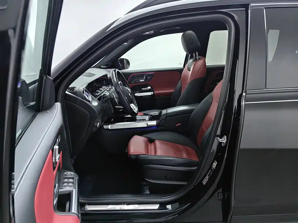 Mercedes-Benz GLB AMG — фото 10