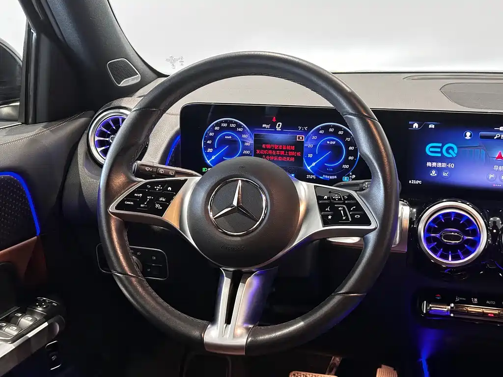 Mercedes-Benz EQB — фото 10
