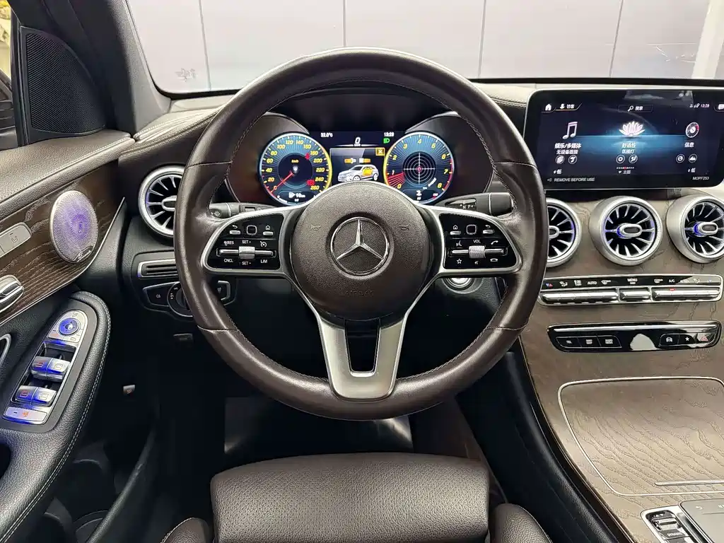 Mercedes-Benz GLC — фото 11