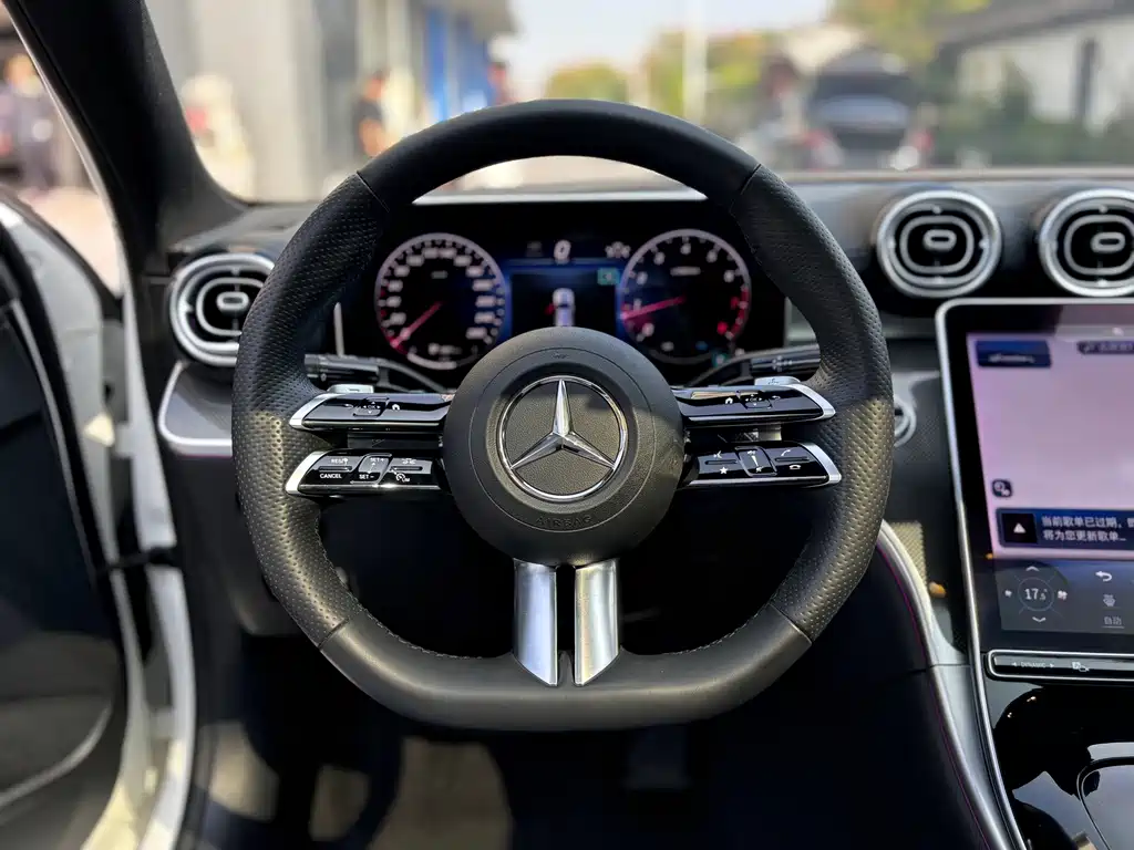 Mercedes-Benz C-Class — фото 15