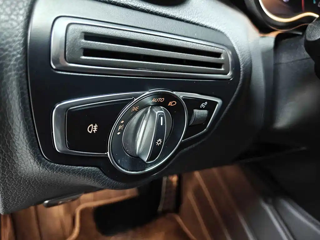 Mercedes-Benz C-Class (Import) — фото 6