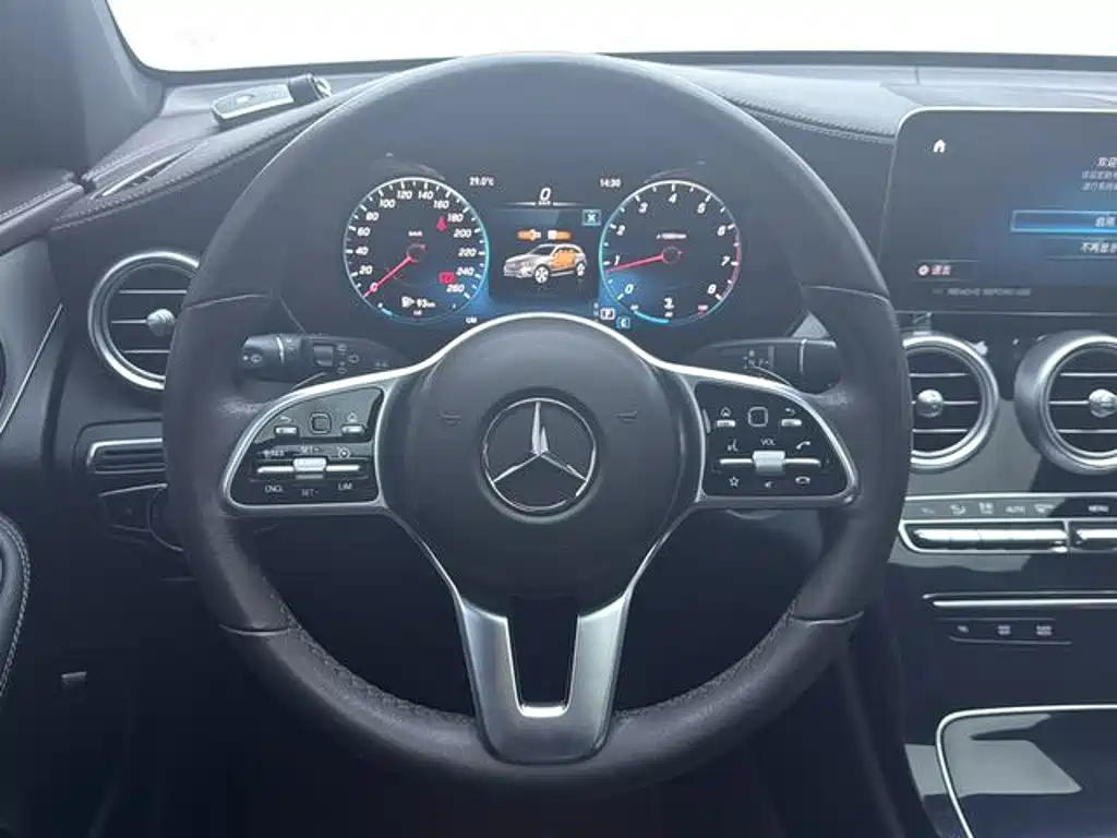 Mercedes-Benz GLC — фото 2