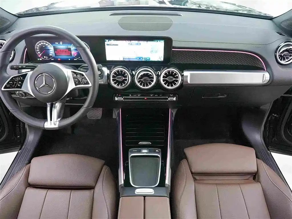 Mercedes-Benz GLB — фото 10