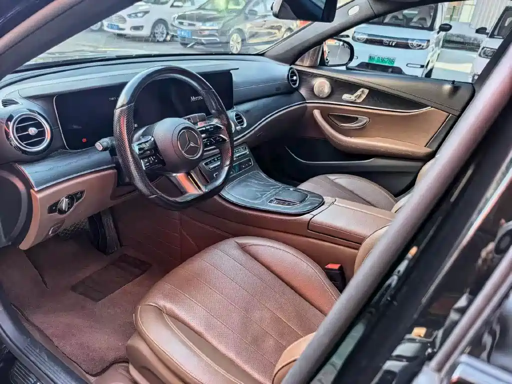 Mercedes-Benz E-Class (Import) — фото 4