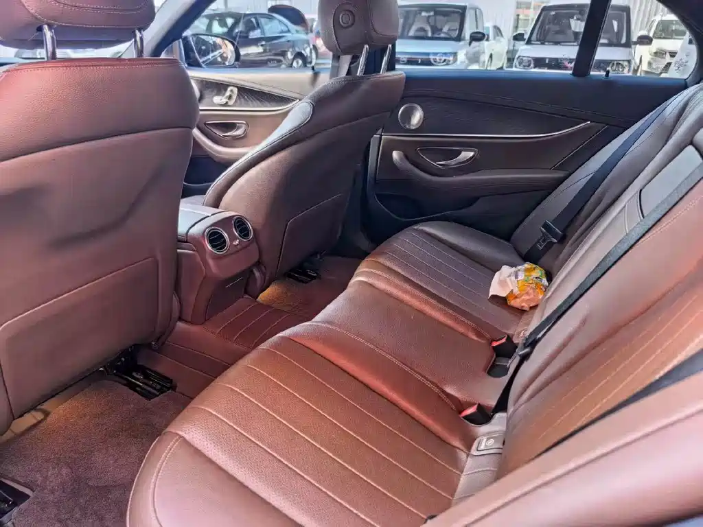 Mercedes-Benz E-Class (Import) — фото 6