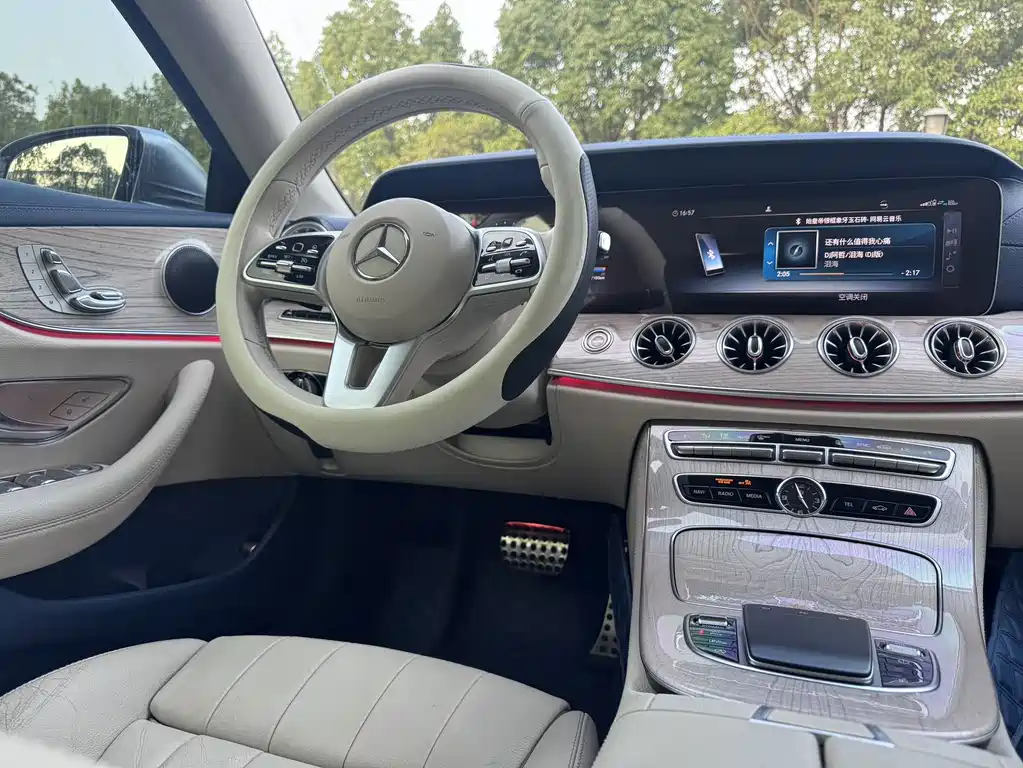 Mercedes-Benz E-Class (Import) — фото 6