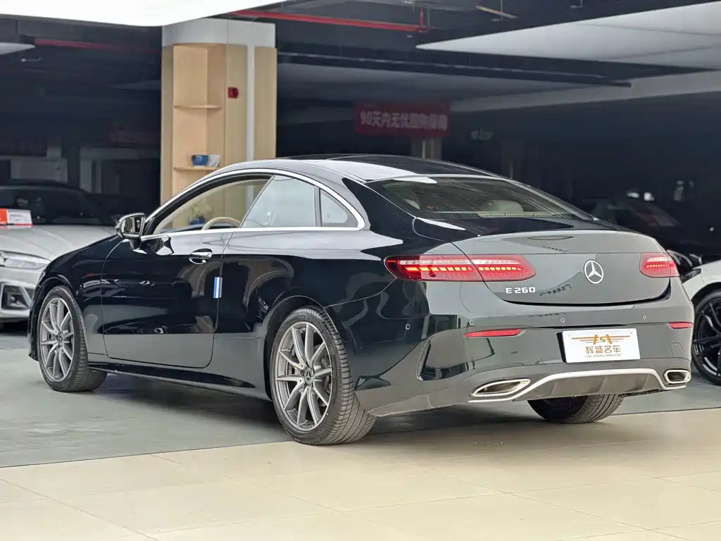 Mercedes-Benz E-Class (Import) — фото 3