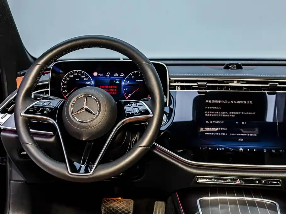 Mercedes-Benz E-Class — фото 30