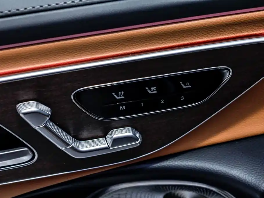 Mercedes-Benz E-Class — фото 11