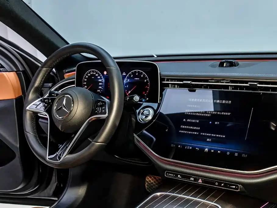 Mercedes-Benz E-Class — фото 27