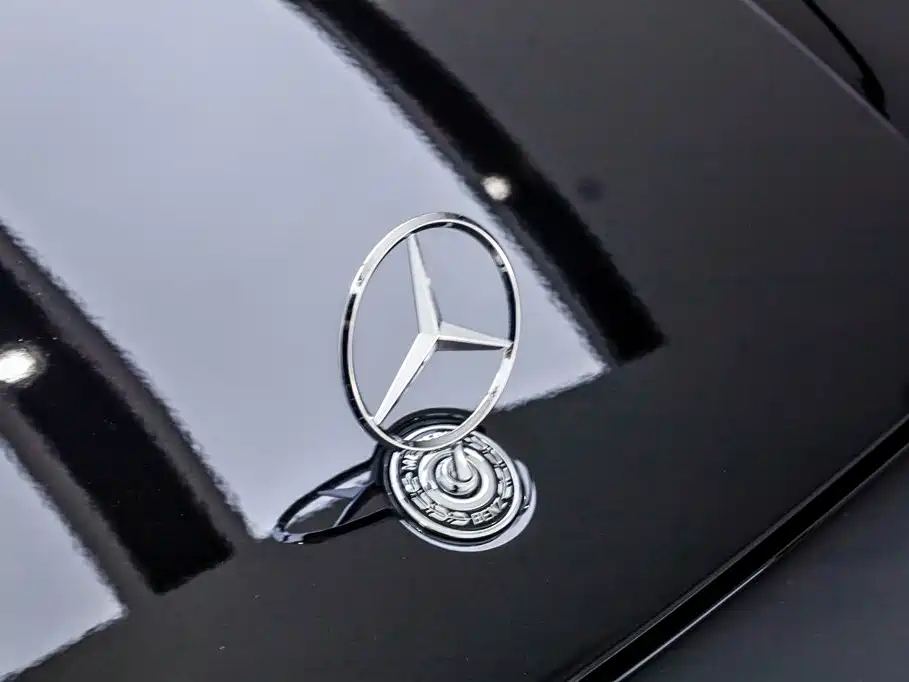 Mercedes-Benz E-Class — фото 34