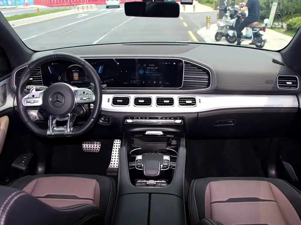 Mercedes-Benz GLE AMG — фото 7