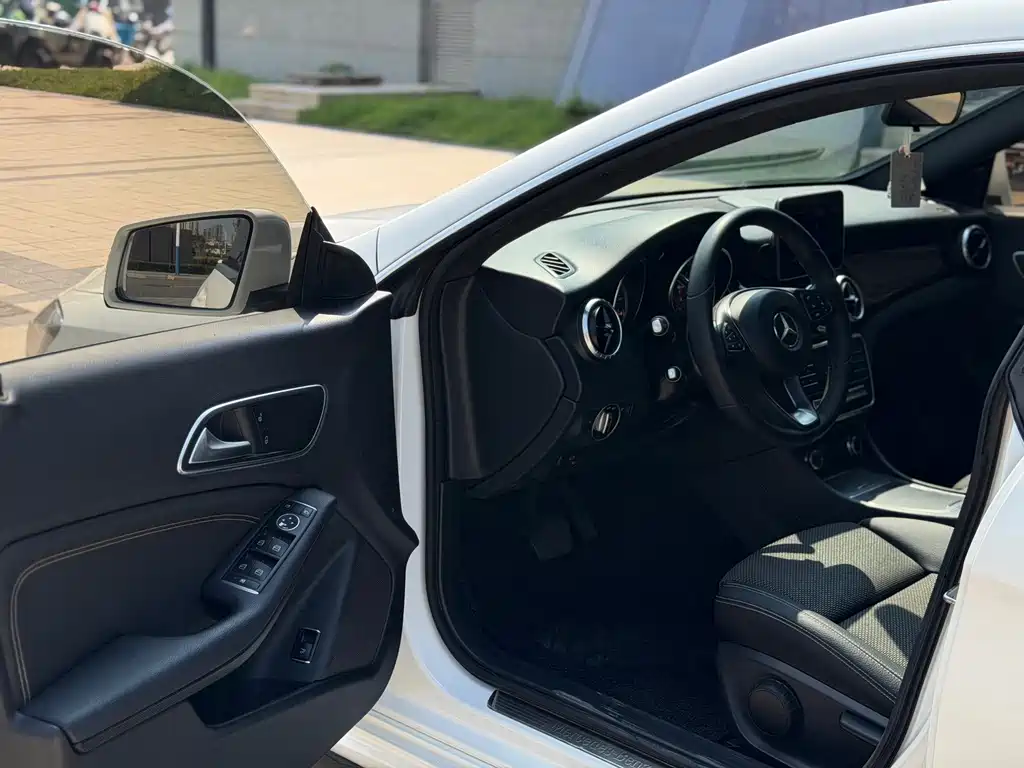 Mercedes-Benz CLA (Import) — фото 4