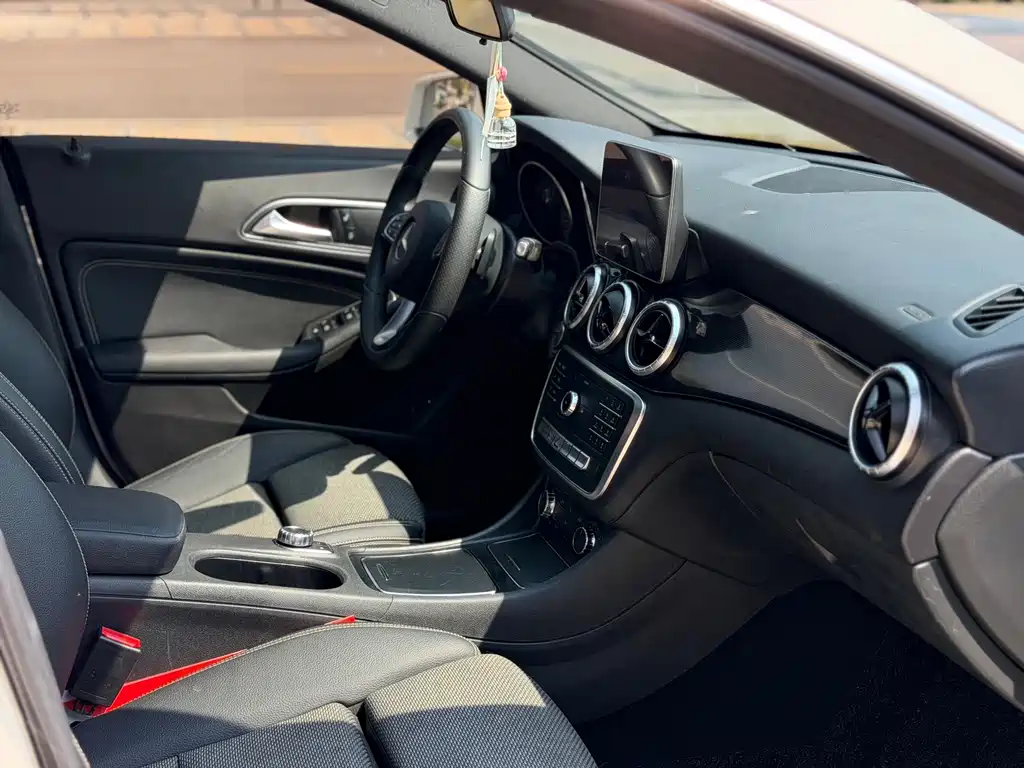 Mercedes-Benz CLA (Import) — фото 9