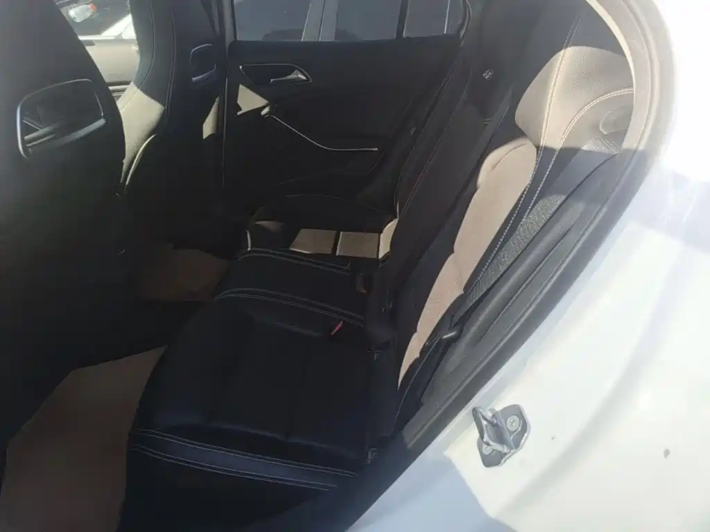 Mercedes-Benz GLA — фото 16