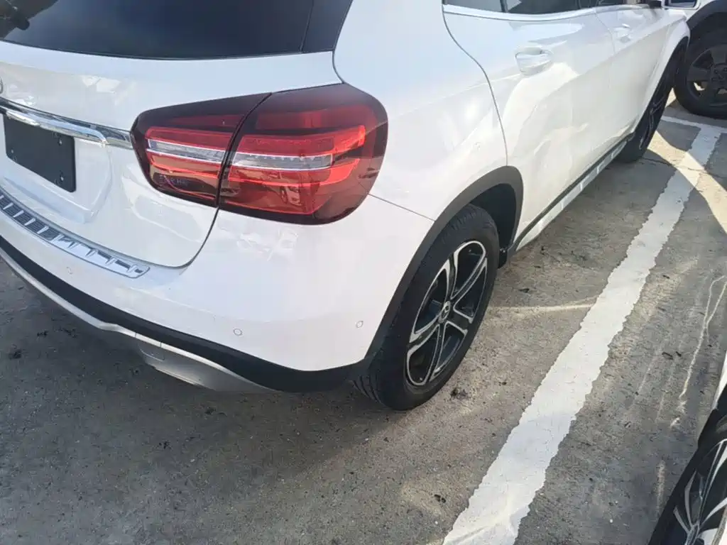 Mercedes-Benz GLA — фото 7