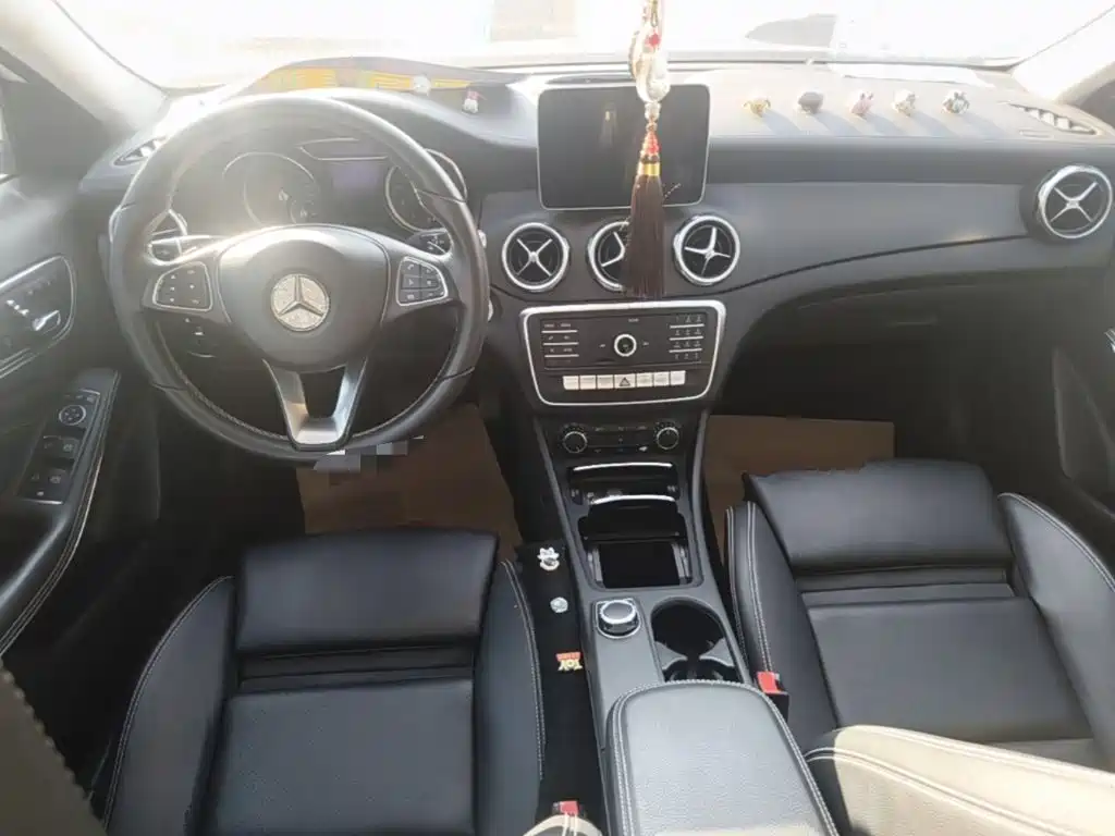 Mercedes-Benz GLA — фото 9