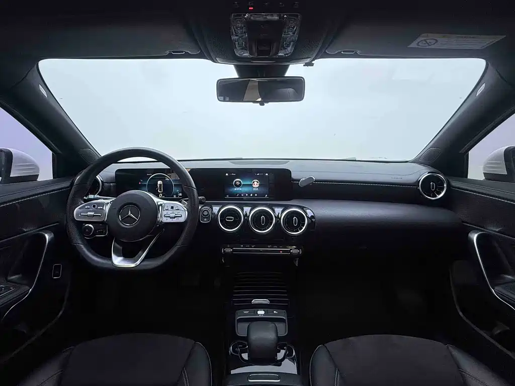 Mercedes-Benz A-Class — фото 11