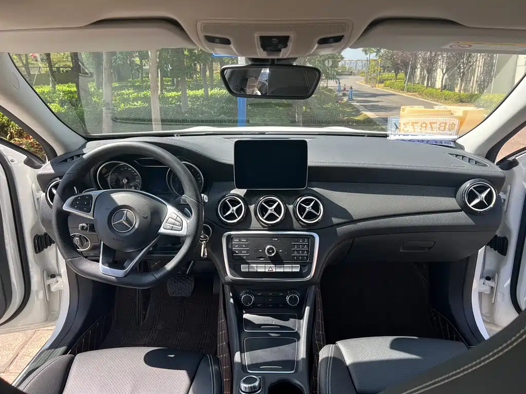 Mercedes-Benz GLA — фото 5