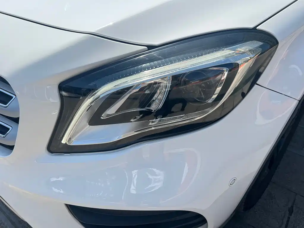 Mercedes-Benz GLA — фото 10