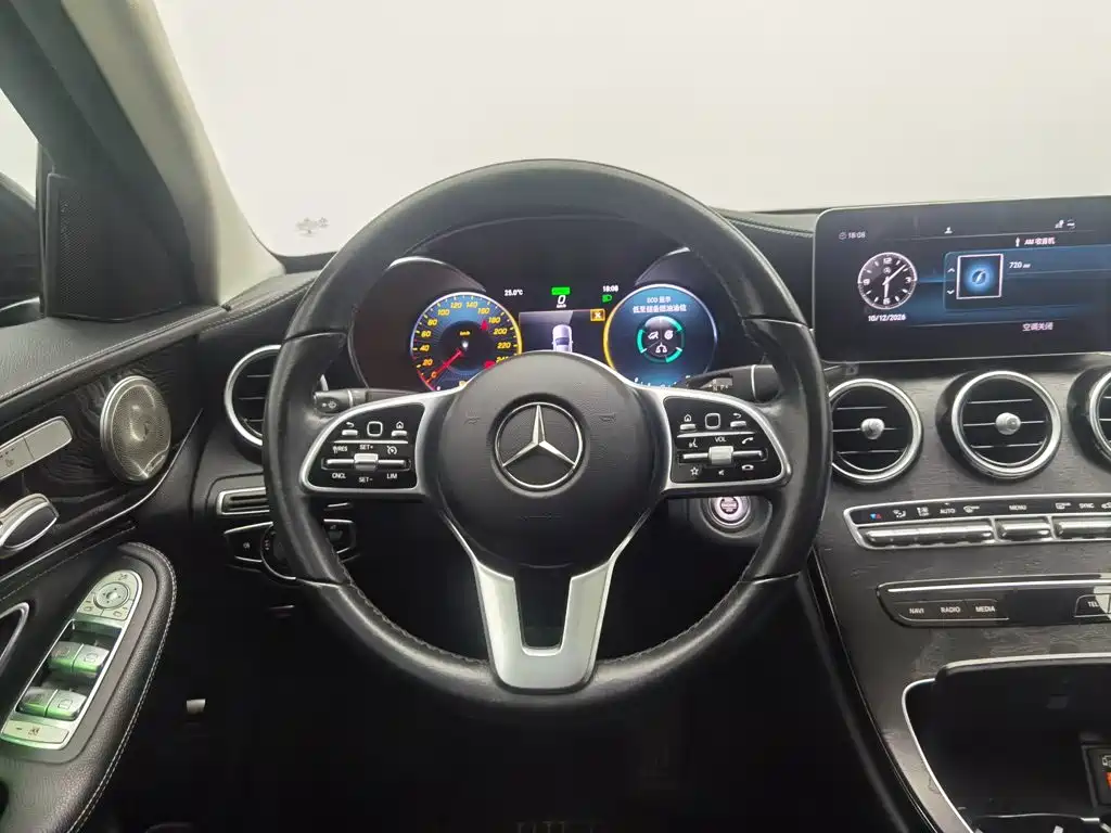 Mercedes-Benz C-Class — фото 11