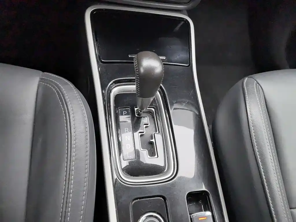 Mitsubishi Outlander — фото 13