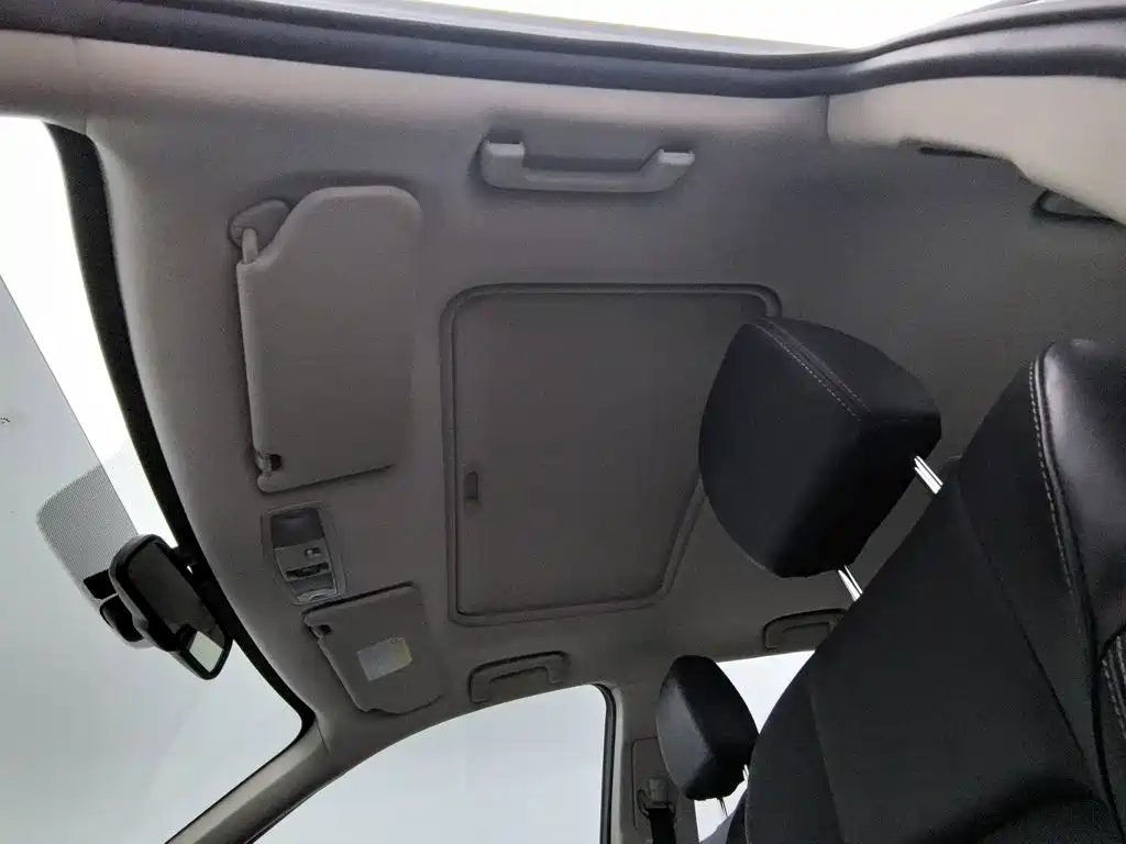 Mitsubishi Outlander — фото 14