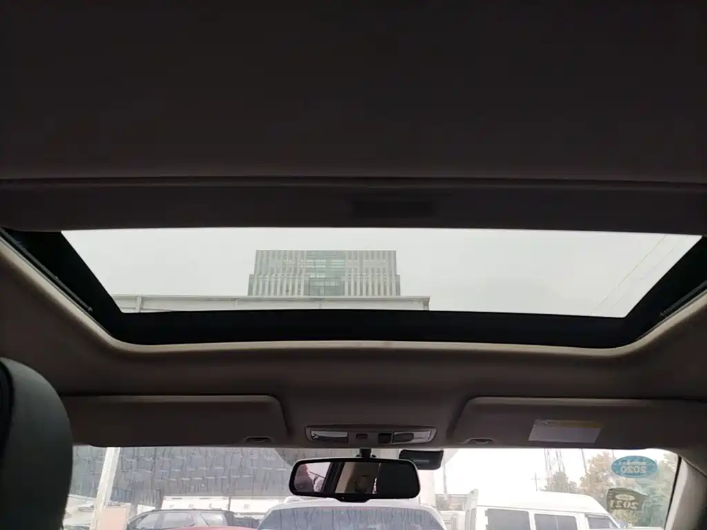 Mitsubishi Outlander — фото 17