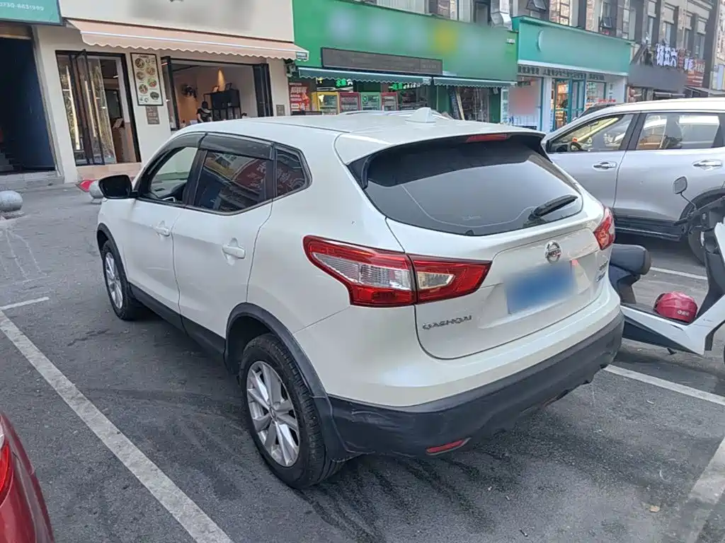 Nissan Qashqai — фото 4