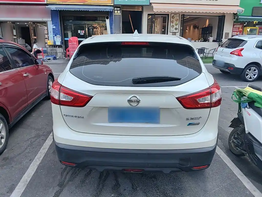 Nissan Qashqai — фото 5